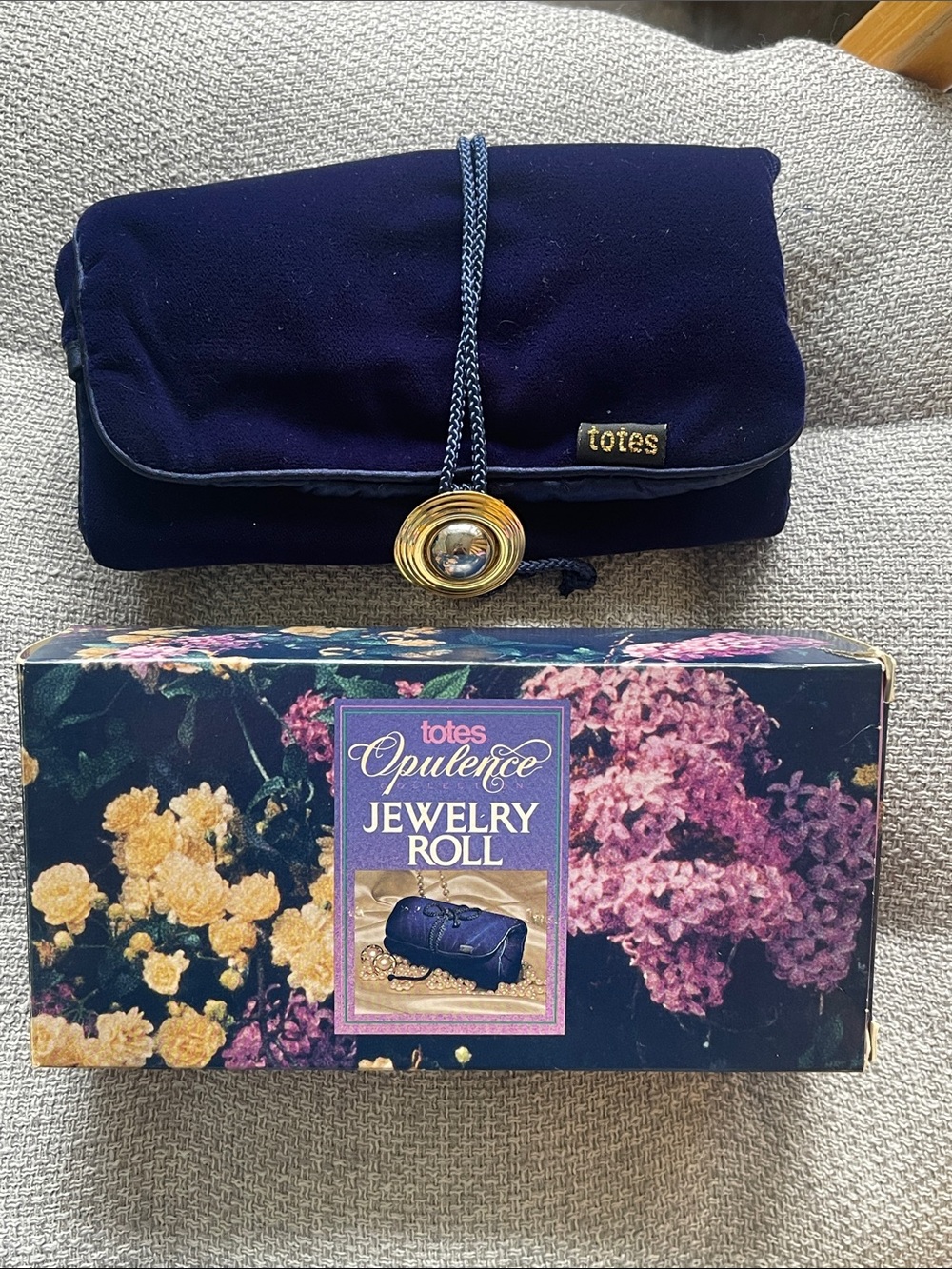 VTG totes Navy Jewelry Roll🌺